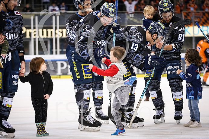 Eishockey - Herren - DEL - Saison 2019/2020 -   ERC Ingolstadt - Wolfsburg  - Foto: Ralf Lüger