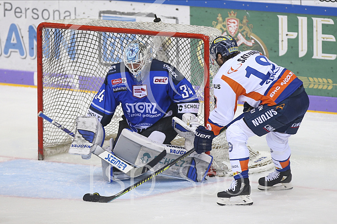 Eishockey - Herren - DEL - Saison 2019/2020 -  ERC Ingolstadt - Schwenninger Wildwings - Foto: Ralf Lüger