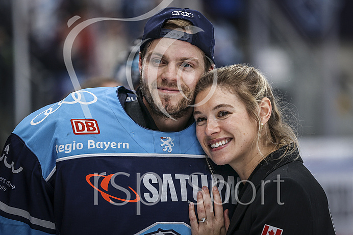 Eishockey - Herren - DEL - Playoffs - Spiel 5 - Saison 2022/2023 -   ERC Ingolstadt - DEG - Foto: Ralf Lüger