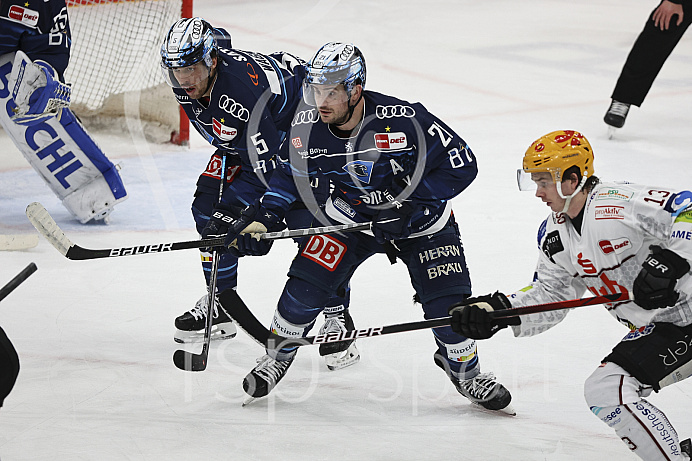 Eishockey - Herren - DEL - Saison 2021/2022 -   ERC Ingolstadt - Bremerhaven - Foto: Ralf Lüger