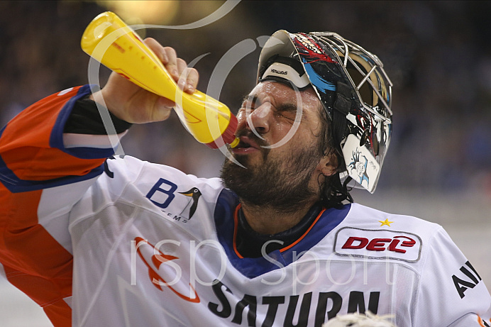 Eishockey - Herren - DEL - Saison 2019/2020 - ERC Ingolstadt - Schwenninger Wildwings - Foto: Ralf Lüger Eishockey - Herren - DEL - Saison 2019/2020 - ERC Ingolstadt - Schwenninger Wildwings - Foto: Ralf Lüger