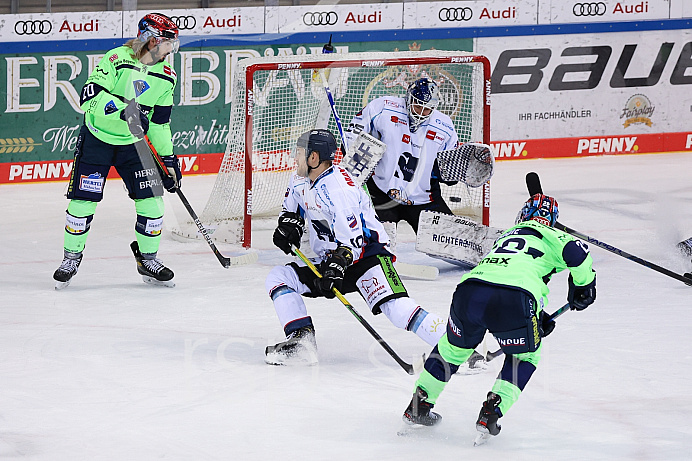 Eishockey - Herren - DEL - Saison 2020/2021 -   ERC Ingolstadt - Straubing Tigers - Foto: Ralf Lüger