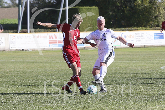 Fussball - Herren - Bezirksliga - Saison 2018/2019 - FC Ehekirchen - BC Adelzhausen - 13.10.2018 -  Foto: Ralf L