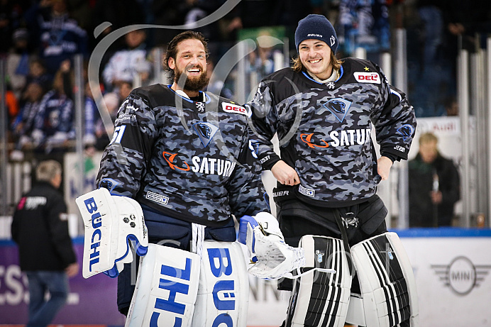 Eishockey - Herren - DEL - Saison 2019/2020 -   ERC Ingolstadt - Wolfsburg  - Foto: Ralf Lüger