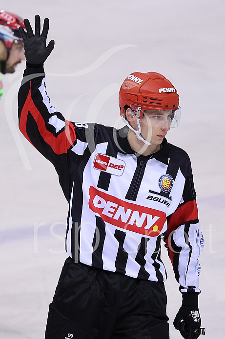 Eishockey - Herren - DEL - Saison 2020/2021 -   ERC Ingolstadt - Straubing Tigers - Foto: Ralf Lüger
