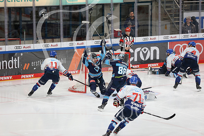 Eishockey - Herren - DEL - Playoff Halbfinale - Spiel 1 - Saison 2022/2023 -   ERC Ingolstadt - Adler Mannheim - Foto: Ralf Lüger