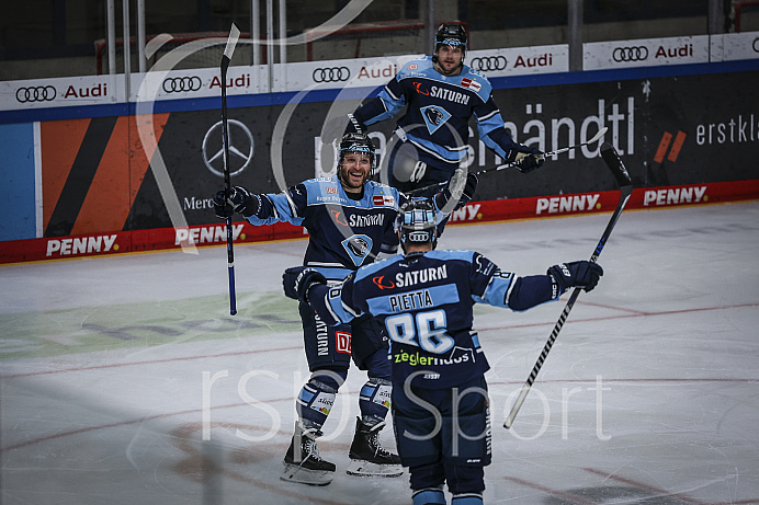 Eishockey - Herren - DEL - Saison 2022/2023 - ERC Ingolstadt - Augsburger EV - Foto: Ralf Lüger Eishockey - Herren - DEL - Saison 2022/2023 - ERC Ingolstadt - Augsburger EV - Foto: Ralf Lüger