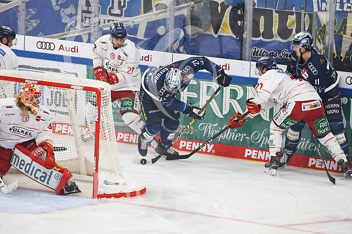 Eishockey - Herren - DEL - Saison 2021/2022 -   ERC Ingolstadt - Düsseldorfer EG - Foto: Ralf Lüger
