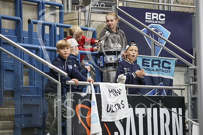DNL - Eishockey - Saison 2023/2024  - Tespspiel - ERC Ingolstadt - Budapest - Foto: Ralf Lüger