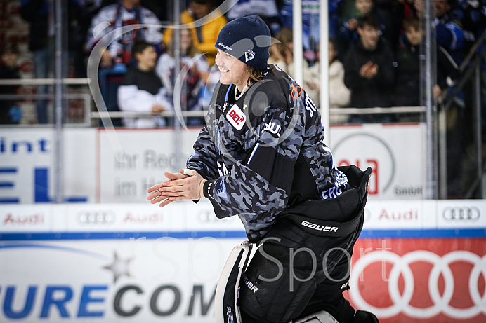 Eishockey - Herren - DEL - Saison 2019/2020 -   ERC Ingolstadt - Wolfsburg  - Foto: Ralf Lüger