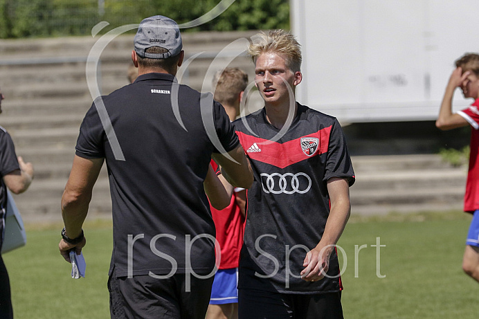 Fussball - B-Junioren Bundesliga - Ingolstadt - Saison 2018/2019 - FC Ingolstadt 04 - SpVgg Unterhaching - 12.08.2018 -  Foto: Ralf L