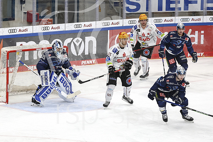 Eishockey - Herren - DEL - Saison 2021/2022 -   ERC Ingolstadt - Bremerhaven - Foto: Ralf Lüger