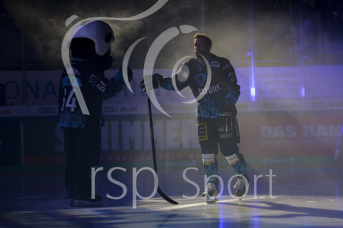 Eishockey - Herren - DEL - Saison 2019/2020 -  ERC Ingolstadt -  Schwenninger Wild Wings- Foto: Ralf Lüger