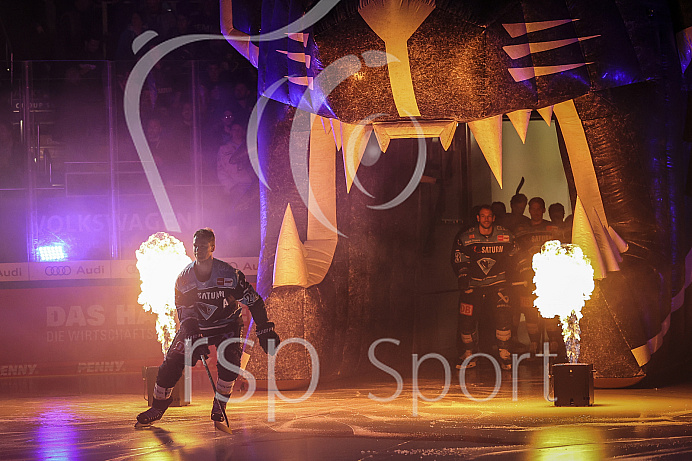 Eishockey - Herren - DEL - Playoffs - Spiel 5 - Saison 2022/2023 -   ERC Ingolstadt - DEG - Foto: Ralf Lüger
