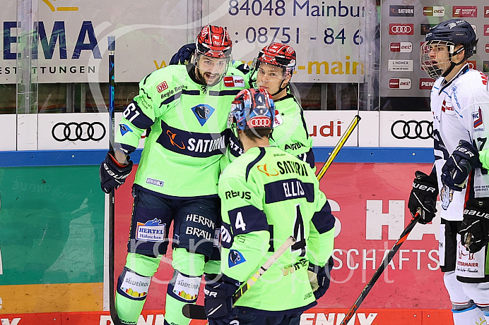 Eishockey - Herren - DEL - Saison 2020/2021 -   ERC Ingolstadt - Straubing Tigers - Foto: Ralf Lüger