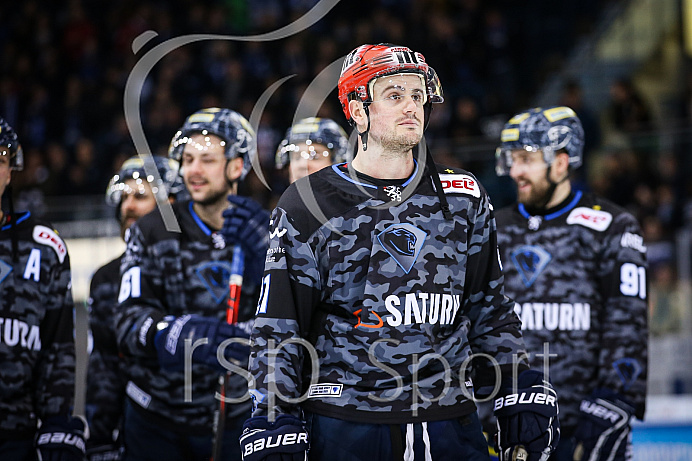 Eishockey - Herren - DEL - Saison 2019/2020 -   ERC Ingolstadt - Wolfsburg  - Foto: Ralf Lüger