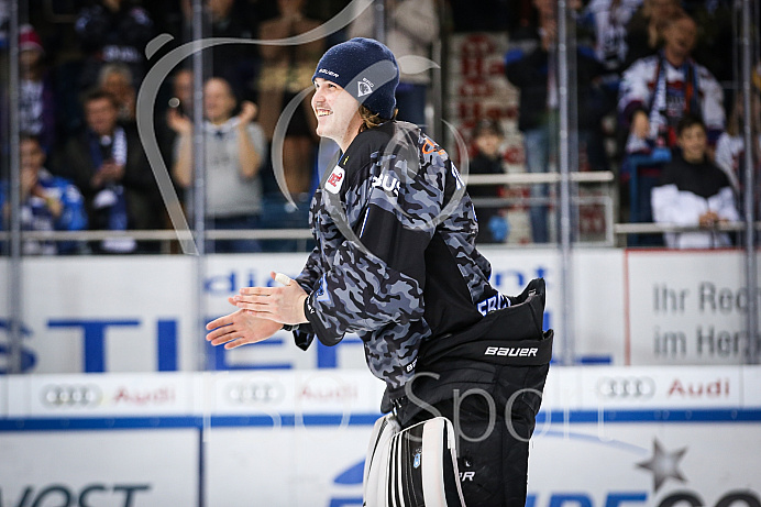Eishockey - Herren - DEL - Saison 2019/2020 -   ERC Ingolstadt - Wolfsburg  - Foto: Ralf Lüger