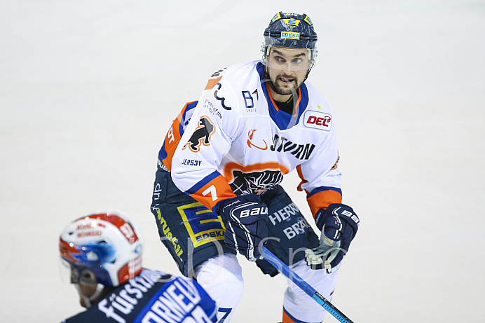 Eishockey - Herren - DEL - Saison 2019/2020 -  ERC Ingolstadt - Schwenninger Wildwings - Foto: Ralf Lüger