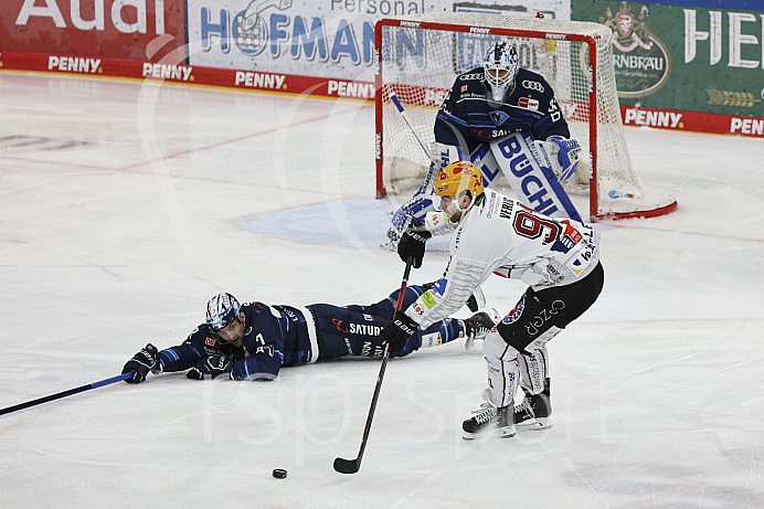 Eishockey - Herren - DEL - Saison 2021/2022 -   ERC Ingolstadt - Bremerhaven - Foto: Ralf Lüger