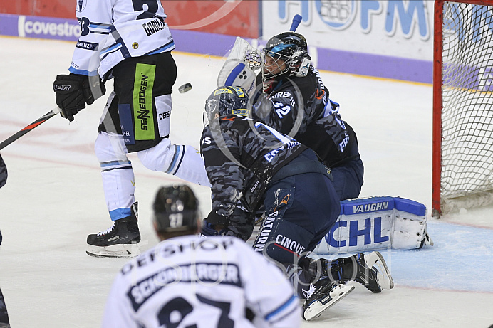 Eishockey - Herren - DEL - Saison 2019/2020 -  ERC Ingolstadt - Straubing Ice Tigers - Foto: Ralf Lüger