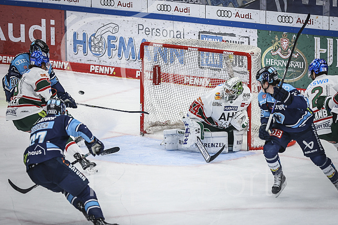 Eishockey - Herren - DEL - Saison 2022/2023 -   ERC Ingolstadt - Augsburger EV  - Foto: Ralf Lüger
