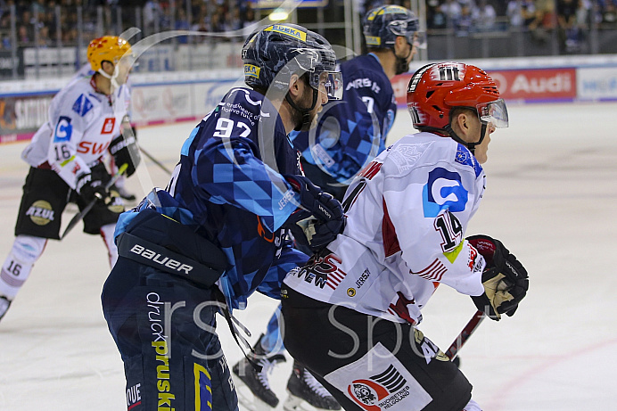 Eishockey - Herren - DEL - Saison 2019/2020, Spiel 8 - 4.10.2019 -  ERC Ingolstadt - Fischtowns Pinguins - Foto: Ralf Lüger