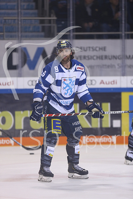 Eishockey - Herren - DEL - Saison 2019/2020 -  ERC Ingolstadt - Straubing Ice Tigers - Foto: Ralf Lüger