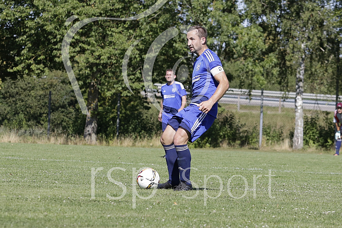 Fussball - Herren - A Klasse - Saison 2018/2019 - FC Zelt/Bruck - DJK Brunnen - 12.08.2018 -  Foto: Ralf L