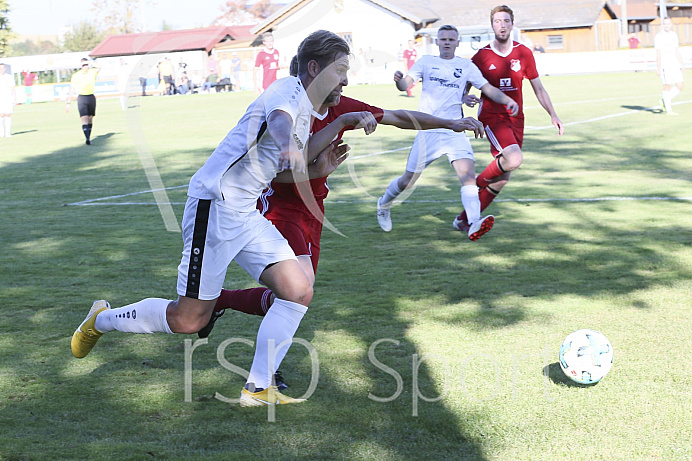 Fussball - Herren - Bezirksliga - Saison 2018/2019 - FC Ehekirchen - BC Adelzhausen - 13.10.2018 -  Foto: Ralf L