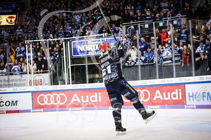 Eishockey - Herren - DEL - Saison 2019/2020 -   ERC Ingolstadt - Wolfsburg  - Foto: Ralf Lüger