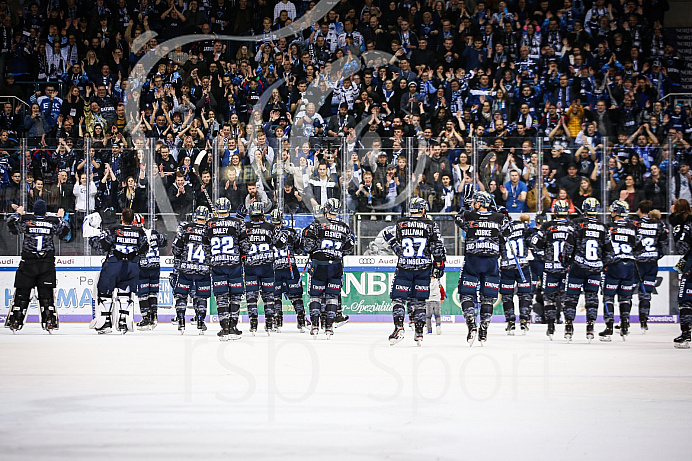 Eishockey - Herren - DEL - Saison 2019/2020 -   ERC Ingolstadt - Wolfsburg  - Foto: Ralf Lüger