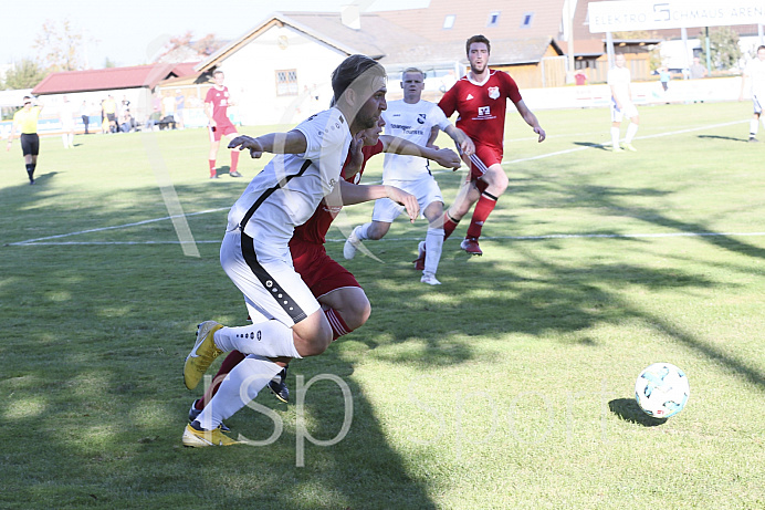 Fussball - Herren - Bezirksliga - Saison 2018/2019 - FC Ehekirchen - BC Adelzhausen - 13.10.2018 -  Foto: Ralf L