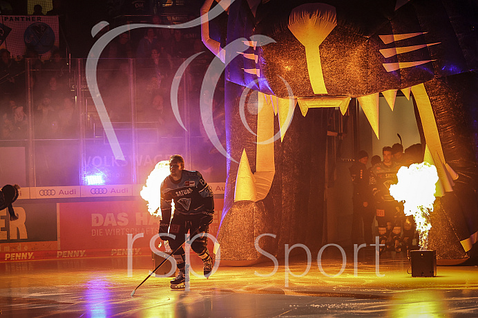 Eishockey - Herren - DEL - Playoffs - Spiel 5 - Saison 2022/2023 - ERC Ingolstadt - DEG - Foto: Ralf Lüger Eishockey - Herren - DEL - Playoffs - Spiel 5 - Saison 2022/2023 - ERC Ingolstadt - DEG - Foto: Ralf Lüger