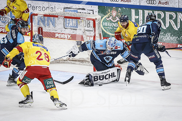 Eishockey - Herren - DEL - Playoffs - Spiel 5 - Saison 2022/2023 -   ERC Ingolstadt - DEG - Foto: Ralf Lüger