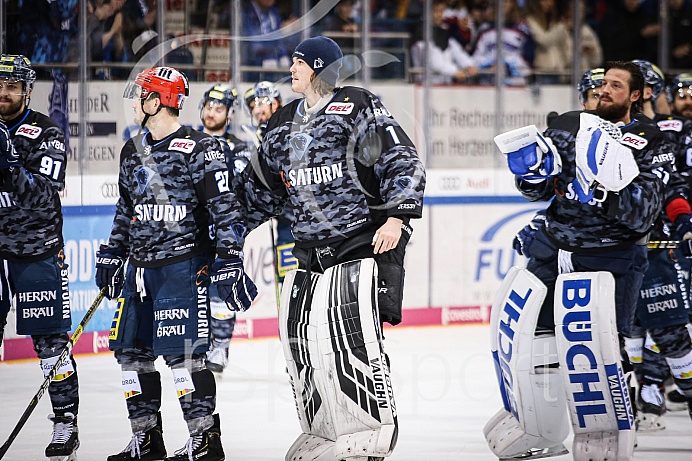 Eishockey - Herren - DEL - Saison 2019/2020 -   ERC Ingolstadt - Wolfsburg  - Foto: Ralf Lüger
