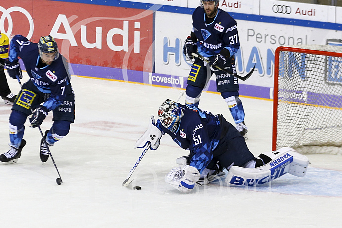 Eishockey - Herren - DEL - Saison 2019/2020, Spiel 3 - 20.09.2019 -  ERC Ingolstadt - Krefeld Pinguines - Foto: Ralf Lüger