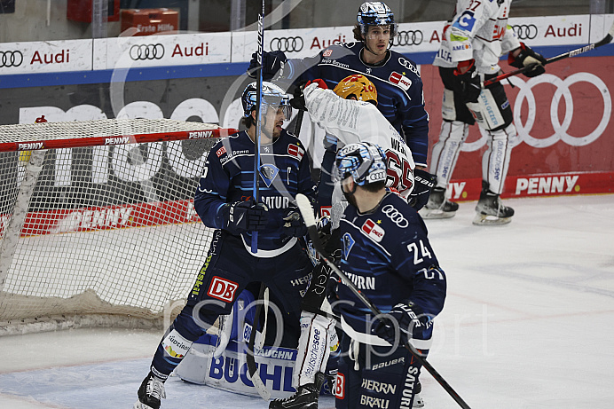 Eishockey - Herren - DEL - Saison 2021/2022 -   ERC Ingolstadt - Bremerhaven - Foto: Ralf Lüger