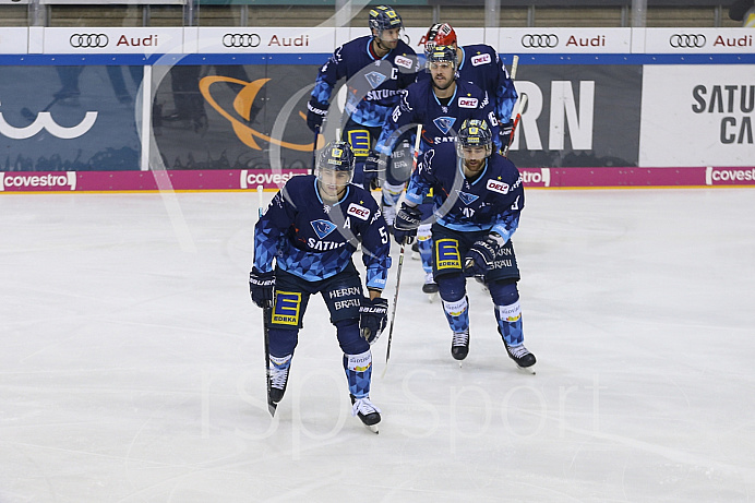 Eishockey - Herren - DEL - Saison 2019/2020 -  ERC Ingolstadt -  Schwenninger Wild Wings- Foto: Ralf Lüger