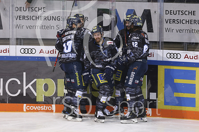 Eishockey - Herren - DEL - Saison 2019/2020 -  ERC Ingolstadt - Straubing Ice Tigers - Foto: Ralf Lüger