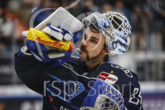 Eishockey - Herren - DEL - Saison 2021/2022 - ERC Ingolstadt - Augsburger EV - Foto: Ralf Lüger Eishockey - Herren - DEL - Saison 2021/2022 - ERC Ingolstadt - Augsburger EV - Foto: Ralf Lüger