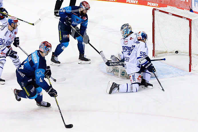 Eishockey - Herren - DEL - Saison 2020/2021 -   ERC Ingolstadt - Schwenningen  - Foto: Ralf Lüger