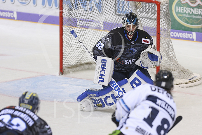 Eishockey - Herren - DEL - Saison 2019/2020 -  ERC Ingolstadt - Straubing Ice Tigers - Foto: Ralf Lüger