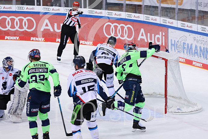 Eishockey - Herren - DEL - Saison 2020/2021 -   ERC Ingolstadt - Straubing Tigers - Foto: Ralf Lüger