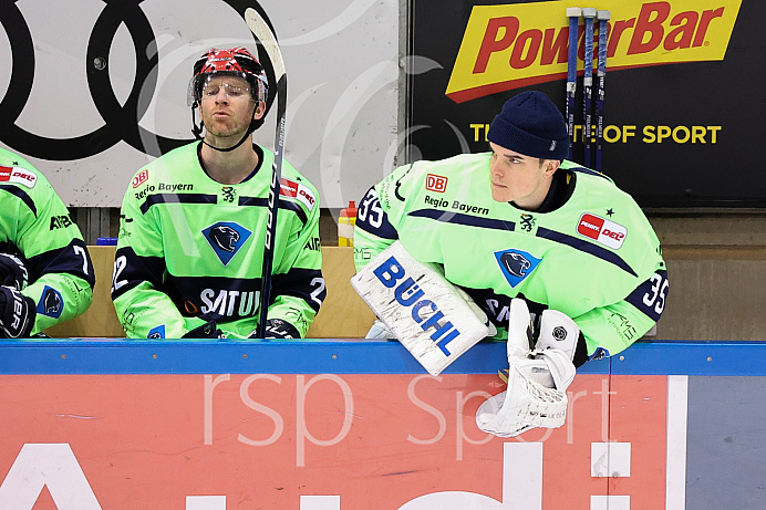 Eishockey - Herren - DEL - Saison 2020/2021 -   ERC Ingolstadt - Straubing Tigers - Foto: Ralf Lüger