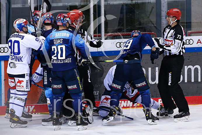 Eishockey - Herren - DEL - Saison 2020/2021 -   ERC Ingolstadt - Schwenningen  - Foto: Ralf Lüger