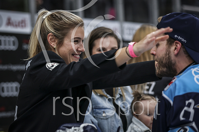 Eishockey - Herren - DEL - Playoffs - Spiel 5 - Saison 2022/2023 -   ERC Ingolstadt - DEG - Foto: Ralf Lüger