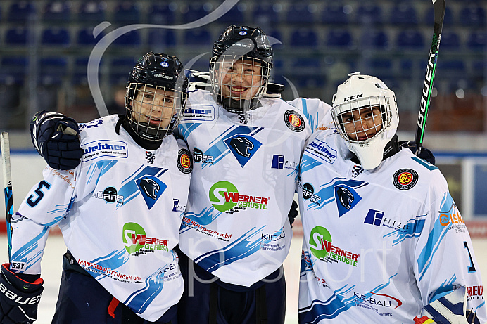 Eishockey - Nachwuchs U17 - Schüler Bundesliga - Punktspiel - Saison 2021/2022 - EHC Straubing -  ERC Ingolstadt - Foto: Ralf Lüger