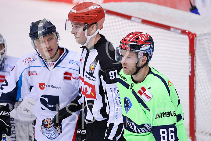 Eishockey - Herren - DEL - Saison 2020/2021 -   ERC Ingolstadt - Straubing Tigers - Foto: Ralf Lüger