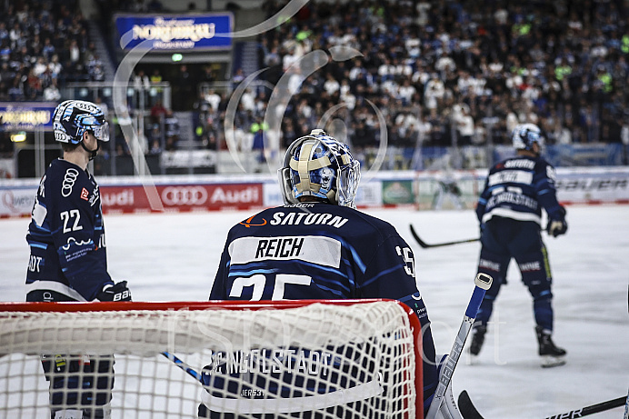 Eishockey - Herren - DEL - Saison 2021/2022 -   ERC Ingolstadt - Augsburger EV - Foto: Ralf Lüger