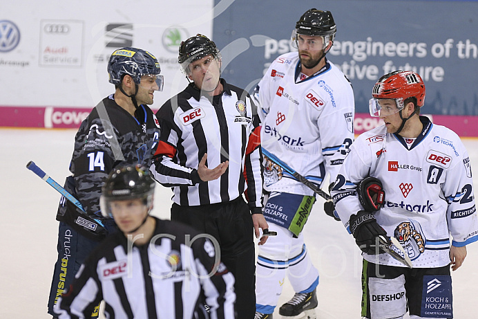 Eishockey - Herren - DEL - Saison 2019/2020 -  ERC Ingolstadt - Straubing Ice Tigers - Foto: Ralf Lüger